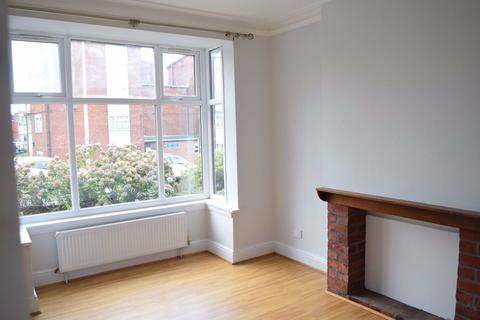 3 bedroom semi-detached house to rent, Abbey Road, Bearwood, B67 5LH