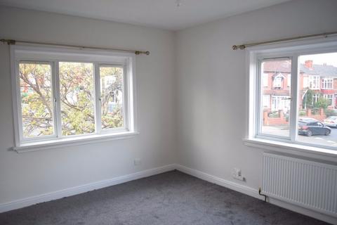 3 bedroom semi-detached house to rent, Abbey Road, Bearwood, B67 5LH
