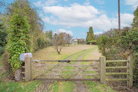 4 bedroom detached house for sale, Brayswick Bank, Brayswick, Callow End , Worcester, WR2 4UD