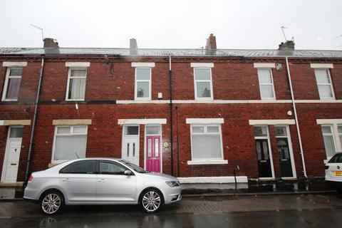 3 bedroom apartment to rent, Tweed Street, Tyne And Wear NE31