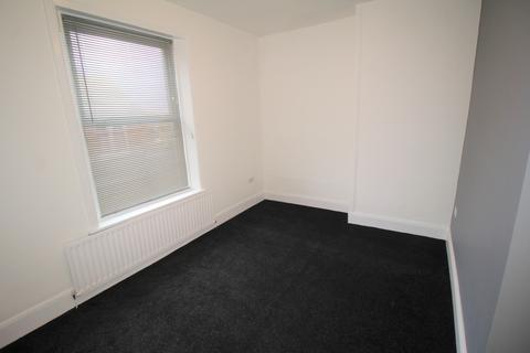 2 bedroom terraced house to rent, Church Street, Tyne And Wear NE31