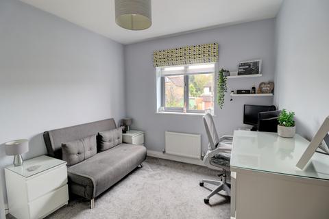 33a Eastern Dene, Hazlemere, High Wycombe, HP15 7BS