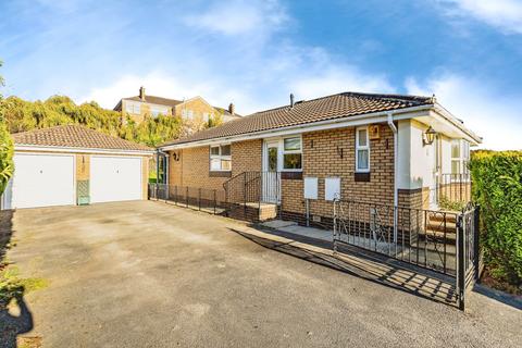 3 bedroom bungalow for sale, Redwood Drive, Woodland Glade, West Yorkshire HD2