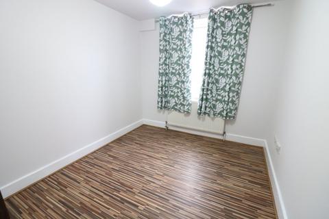 1 bedroom apartment to rent, High Road, Ilford IG1