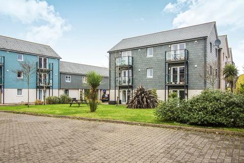 2 bedroom flat to rent, Whym Kibbal Court, Cornwall TR15