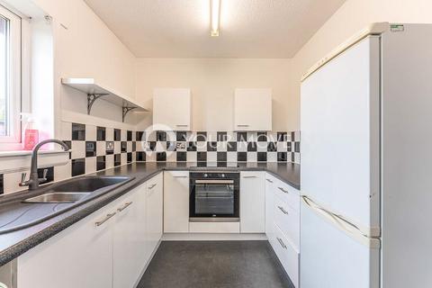 1 bedroom flat to rent, Longdales Avenue, Falkirk FK2