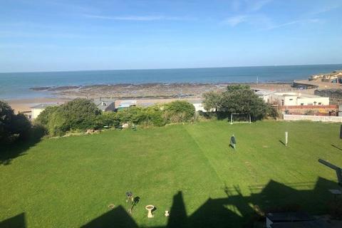 1 bedroom flat to rent, Beach Rise, Kent CT8