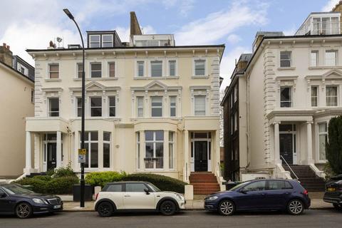 2 bedroom flat to rent, NW3