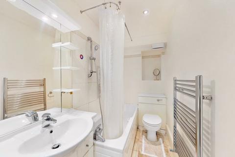 2 bedroom flat to rent, NW6