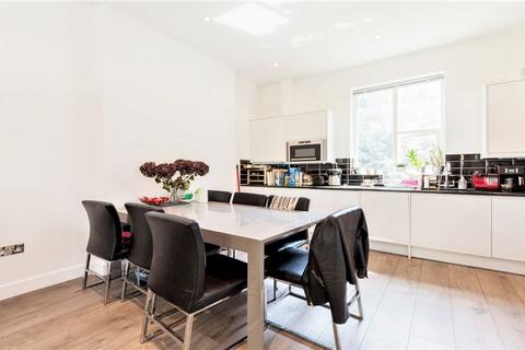 2 bedroom apartment to rent, NW3