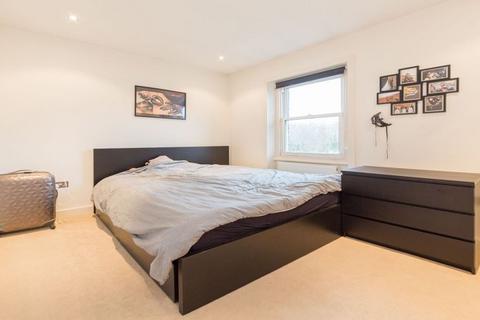 2 bedroom apartment to rent, NW3