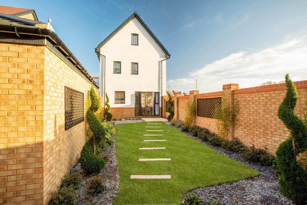 Plot 4 Show Home garden