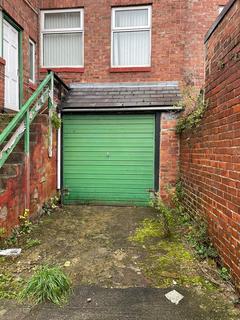 Garage to rent, Saltwell View, Gateshead NE8