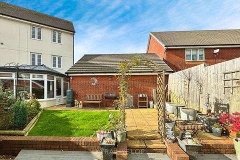 3 bedroom semi-detached house for sale, Sand Grove, Exeter EX2