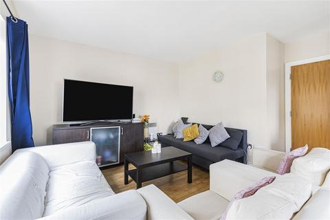 2 bedroom apartment for sale, Peckham Grove, London