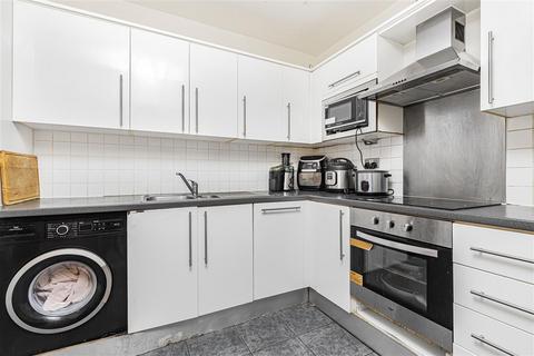 2 bedroom apartment for sale, Peckham Grove, London