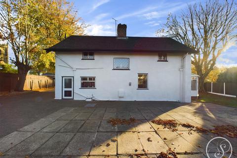 3 bedroom cottage for sale, Selby Road, Leeds