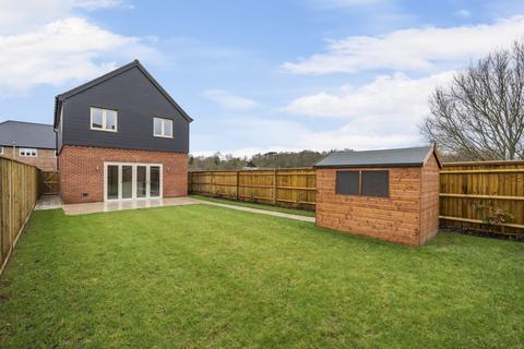 3 bedroom detached house to rent, Cobbett Drive, Binfield, RG42