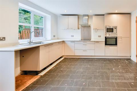 4 bedroom townhouse for sale, Weir Close, Padiham, Burnley