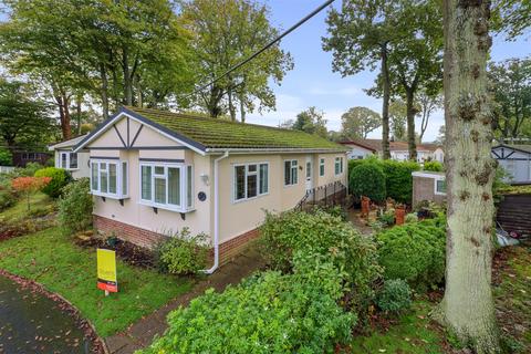 2 bedroom park home for sale, Deanland Wood Park, Golden Cross, Hailsham