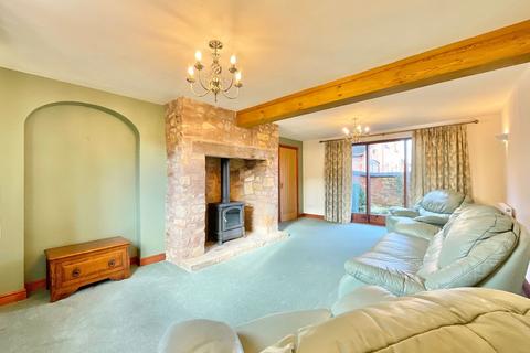 4 bedroom property for sale, Long Lane, Derrington, ST18