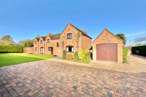 4 bedroom property for sale, Long Lane, Derrington, ST18