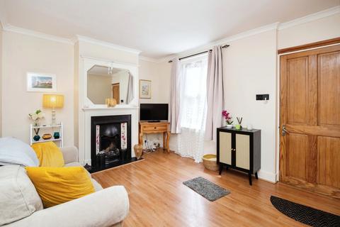 2 bedroom terraced house for sale, Vale Road, Tonbridge TN9