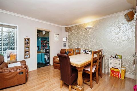 2 bedroom terraced house for sale, Vale Road, Tonbridge TN9
