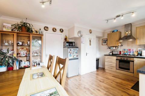 56 Addison Close, Exeter, EX4 1SL