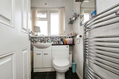 56 Addison Close, Exeter, EX4 1SL
