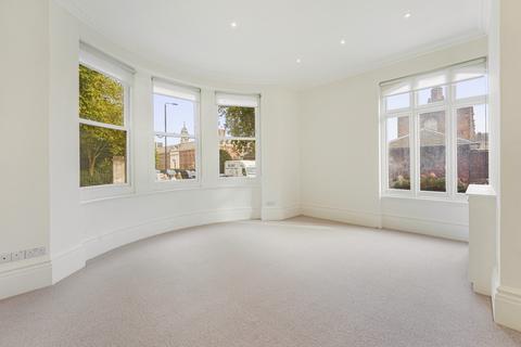 Studio to rent, Ormonde Gate, Chelsea SW3