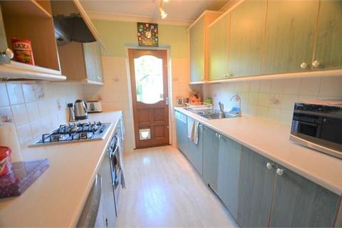 3 bedroom semi-detached house to rent, Ellesmere Avenue, Mill Hill, NW7