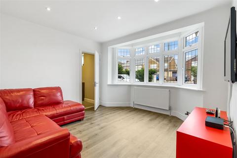 197 Churchgate Road, Cheshunt, Waltham Cross, EN8 9EJ
