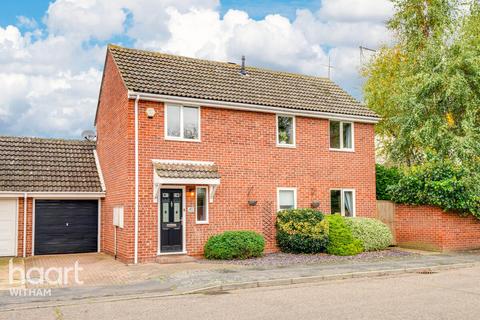 4 bedroom detached house for sale, Barwell Way, Witham