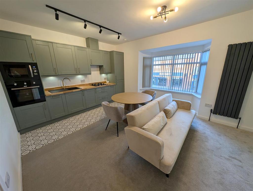 Lounge/Kitchen