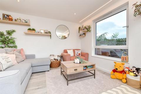 2 bedroom apartment for sale, High Street, Purley, Surrey