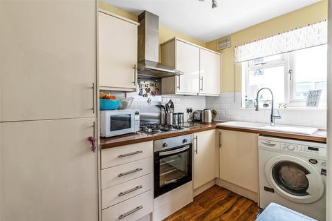 3 bedroom flat for sale, Church Street, Dorking, Surrey, RH4