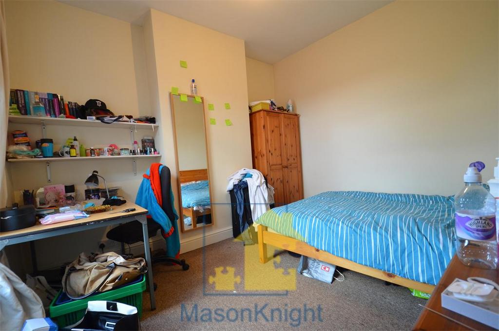 1st Floor Middle Bedroom   Copy.jpg