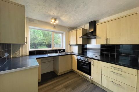 2 bedroom end of terrace house to rent, Shard End, Birmingham B34