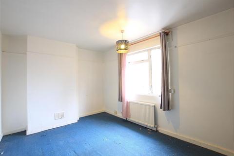 3 bedroom terraced house for sale, West Avenue, Southall UB1