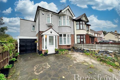 4 bedroom semi-detached house for sale, Slewins Lane, Hornchurch, RM11