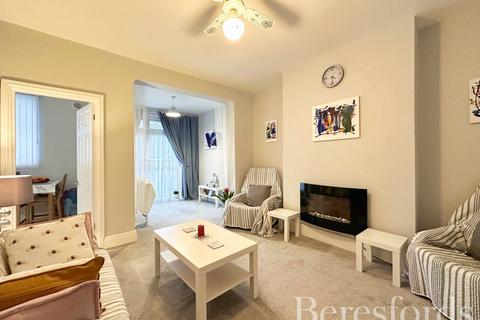 undefined, Slewins Lane, Hornchurch, RM11