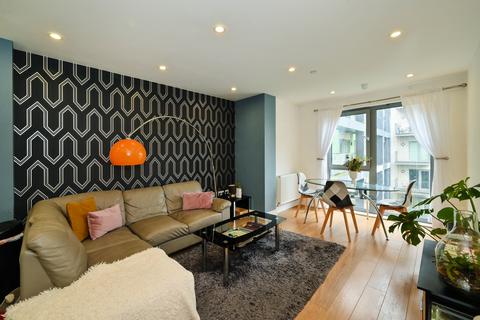 2 bedroom flat for sale, Wilson Tower, London E1