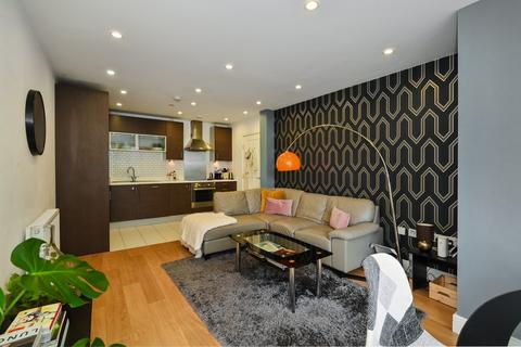 2 bedroom flat for sale, Wilson Tower, London E1