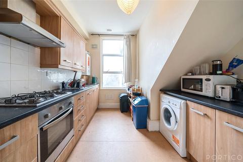 2 bedroom apartment for sale, Tremadoc Road, London