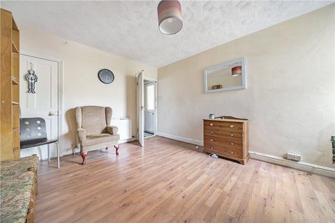 3 bedroom terraced house for sale, Desborough Avenue, High Wycombe, Buckinghamshire