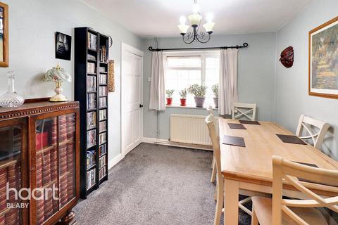 5 bedroom semi-detached house for sale, Duncan Avenue, Leicester