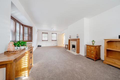 5 bedroom detached house for sale, Newark Road, North Hykeham, Lincoln, Lincolnshire, LN6