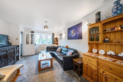 2 Ascot Close, Alton, GU34 2TE