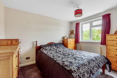 2 Ascot Close, Alton, GU34 2TE